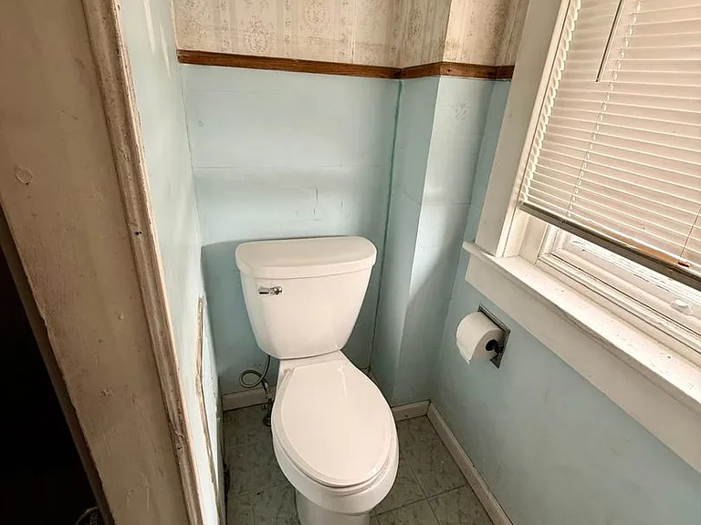 1107 Maple St — Photo 9