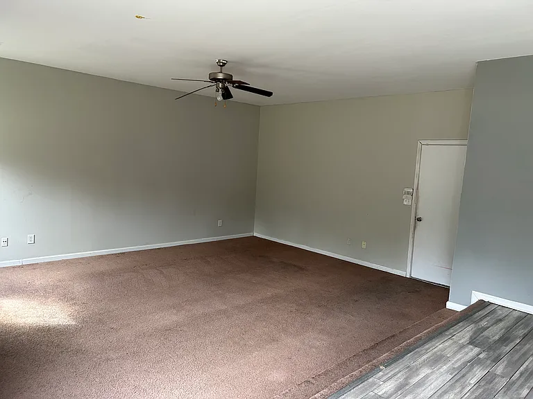 1040 Baltic Way — Photo 33