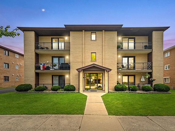 4th image of 16825 81st Ave APT 2S