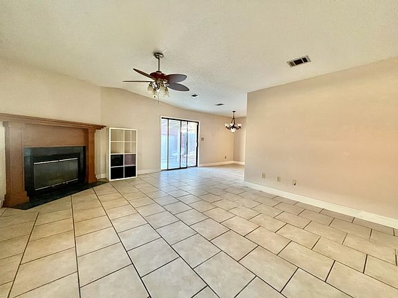 5th image of 204 Bent Arrow Dr #1