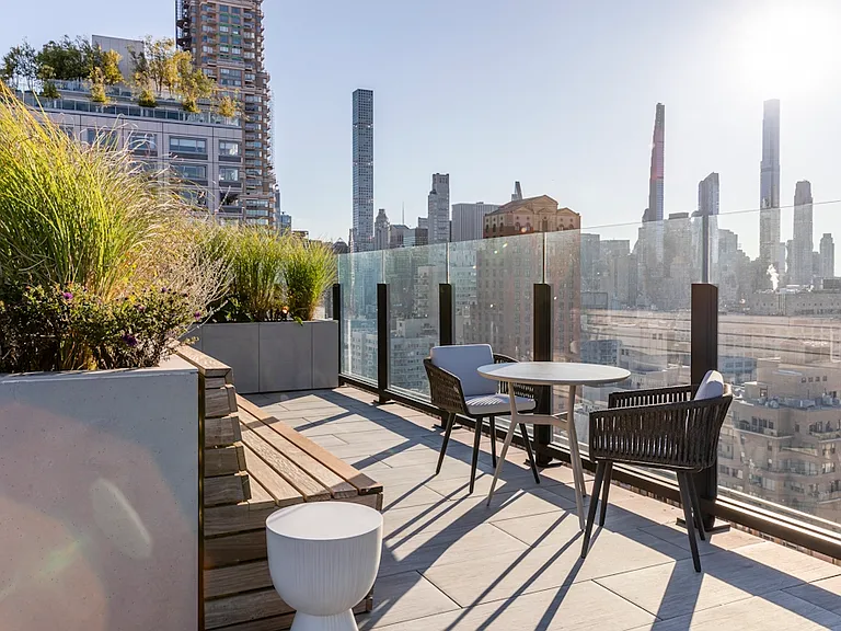 220 E 72nd St #7G — Photo 14