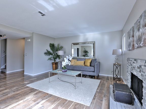 5th image of 3550 Carter Dr APT 2