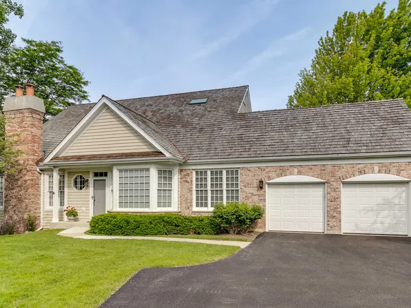 580 Stockbridge Ct, Lake Forest, IL 60045