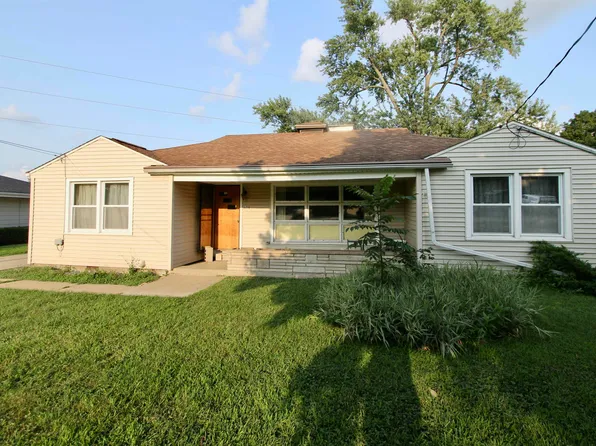6210 N Northmoor Ct, Peoria, IL 61614