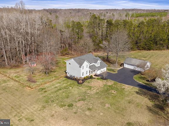 3rd image of 120 Monroe Farm Rd