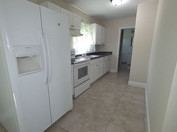 5th image of 2051 Hilton Ct