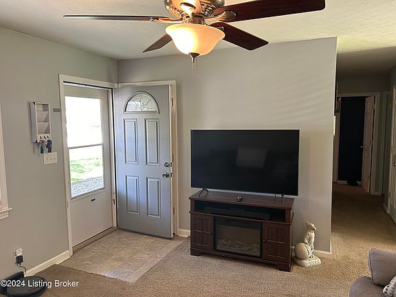 4th image of 9511 Shoshone Way