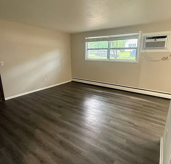 4200 Lakebreeze Ave N #1 — Photo 4