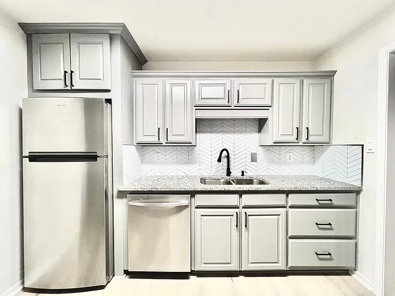 120 S McKown Ave #B — Photo 14