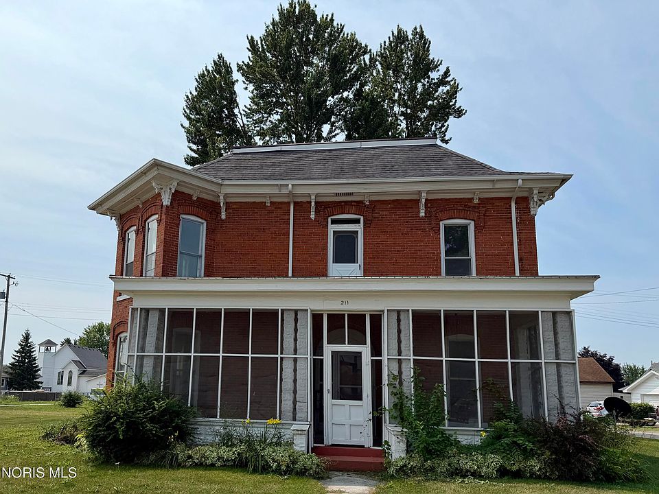 1st image of 211 W Merrin St