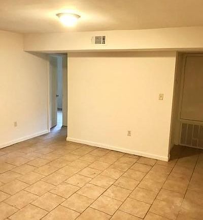 5th image of 2681 Gladiolus St #B
