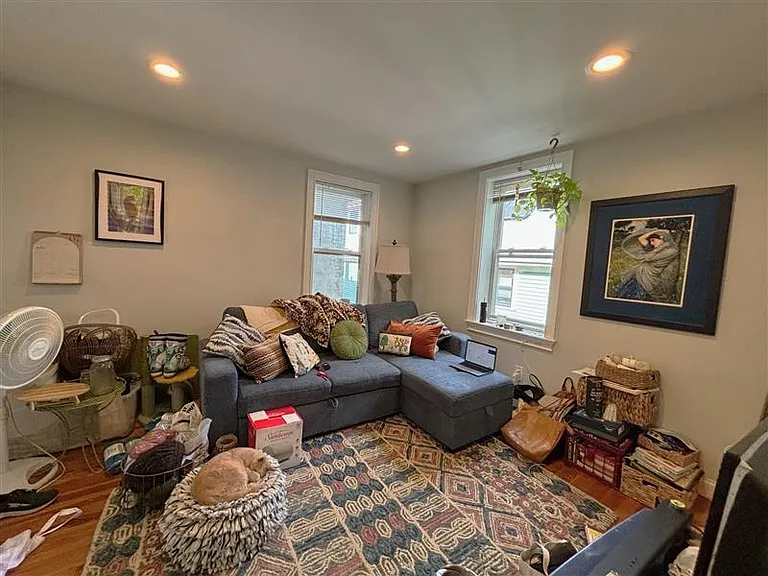 1139 Broadway St #5 — Photo 6