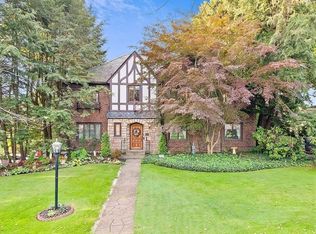 1115 Carlisle St, Natrona Heights, PA 15065