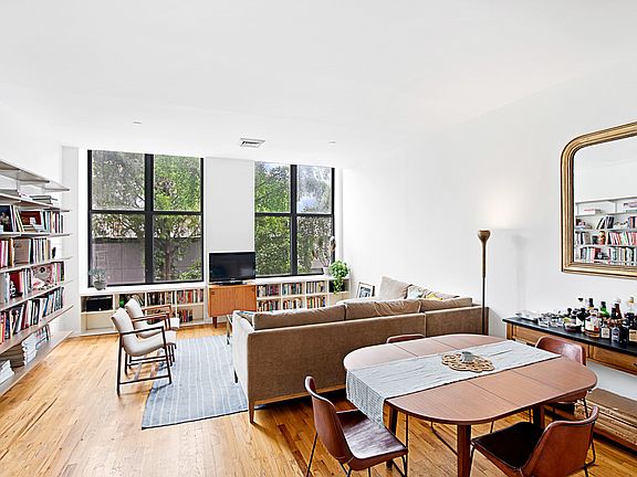 2nd image of 173 Smith St #2D