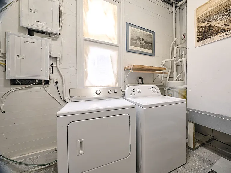 1204 Commercial St NE — Photo 31