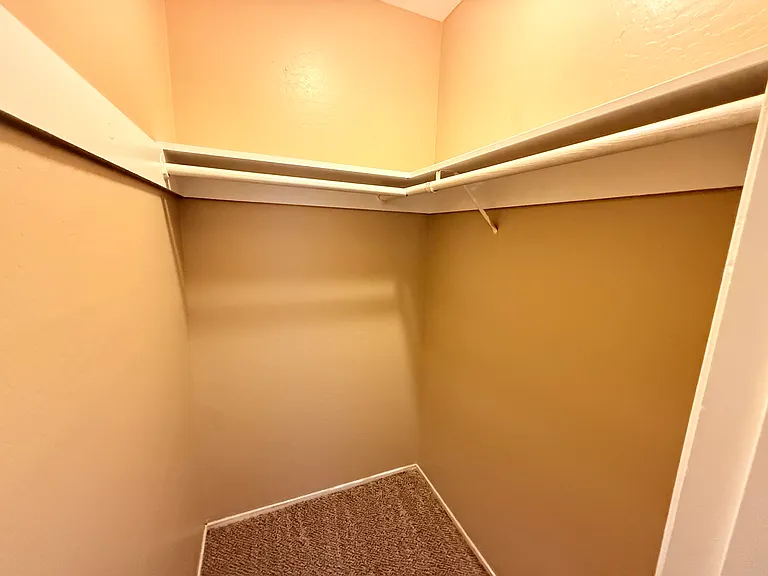 6881 Kettering Cir — Photo 30