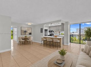 Plaza Of The Americas, Sunny Isles Beach, FL 33160
