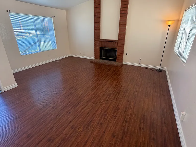 5804 E Avenue R11 — Photo 3
