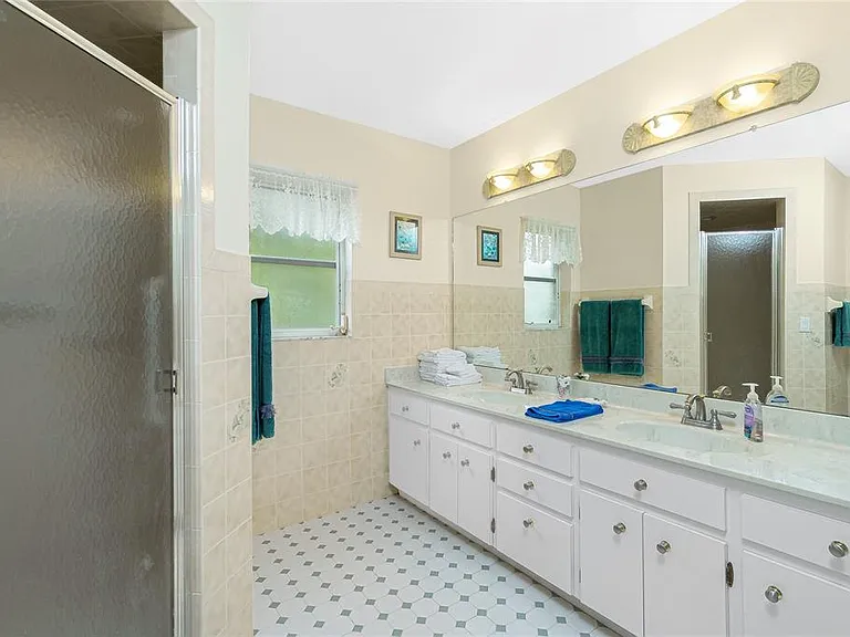 4088 Gingold St — Photo 34