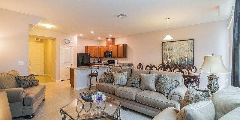 1st image of 5135 Crown Haven Dr