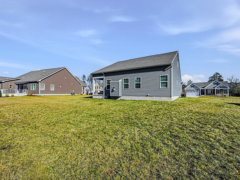 31420 Barefoot Cir — Photo 32