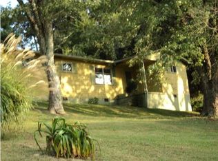 352 Scott St NE, Charleston, TN 37310
