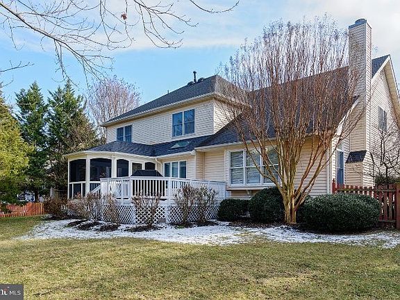 2nd image of 43786 Michener Dr