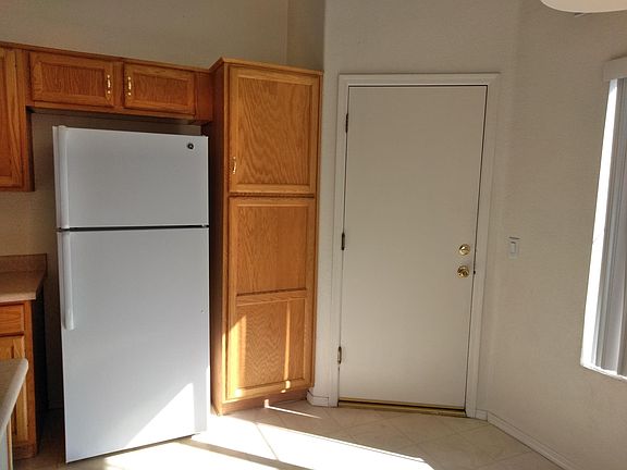 3rd image of 1154 W Flamingo Ct