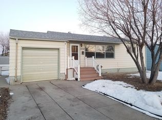 1232 Odell Ave, Thermopolis, WY 82443