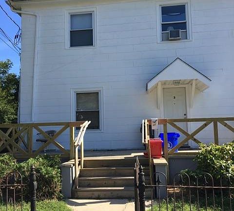 2nd image of 231 W Plum St