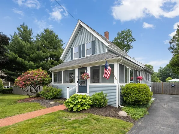 29 Huntington Ave, Weymouth, MA 02190