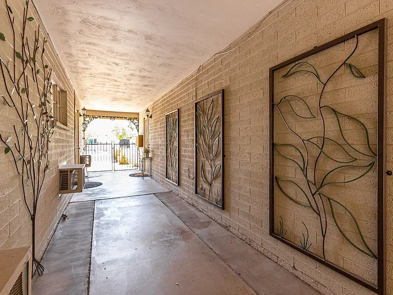 3540 E Montecito Ave — Photo 8