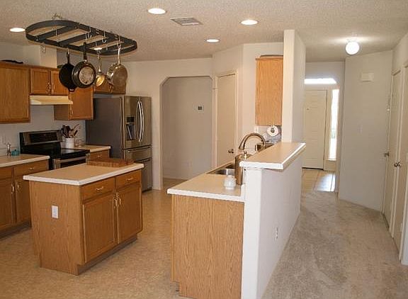 3rd image of 3909 Constitution Dr