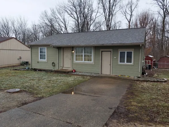 226 Hickory Dr, Connersville, IN 47331