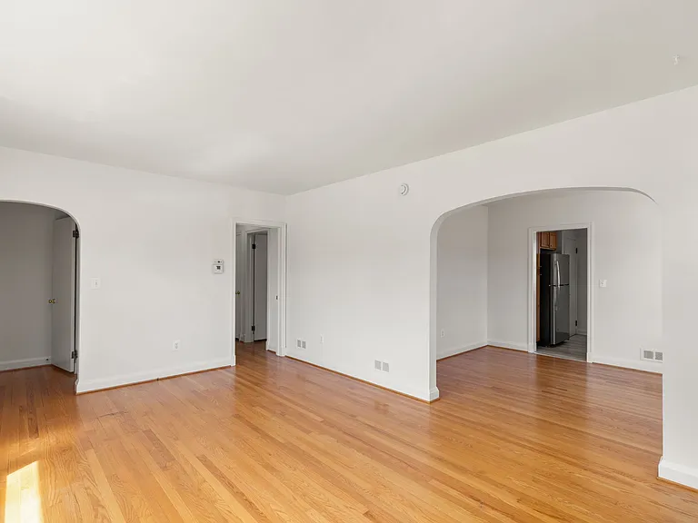 16 Homestead St — Photo 6