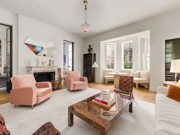 3rd image of 23 W 9th St
