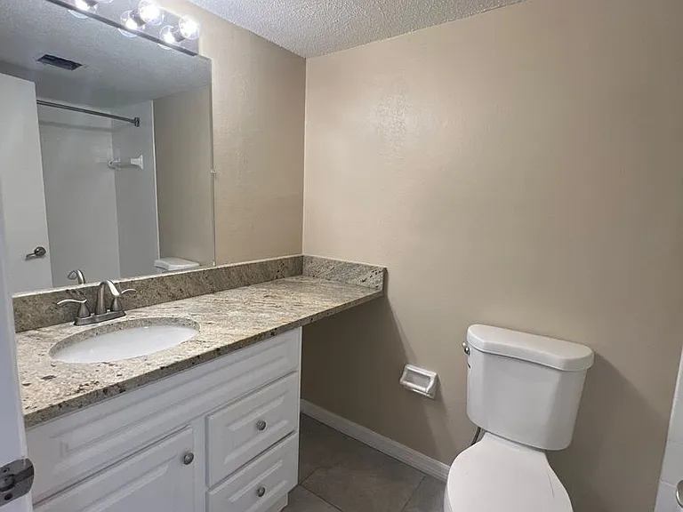 Citadel Apartments of Sarasota — Photo 6