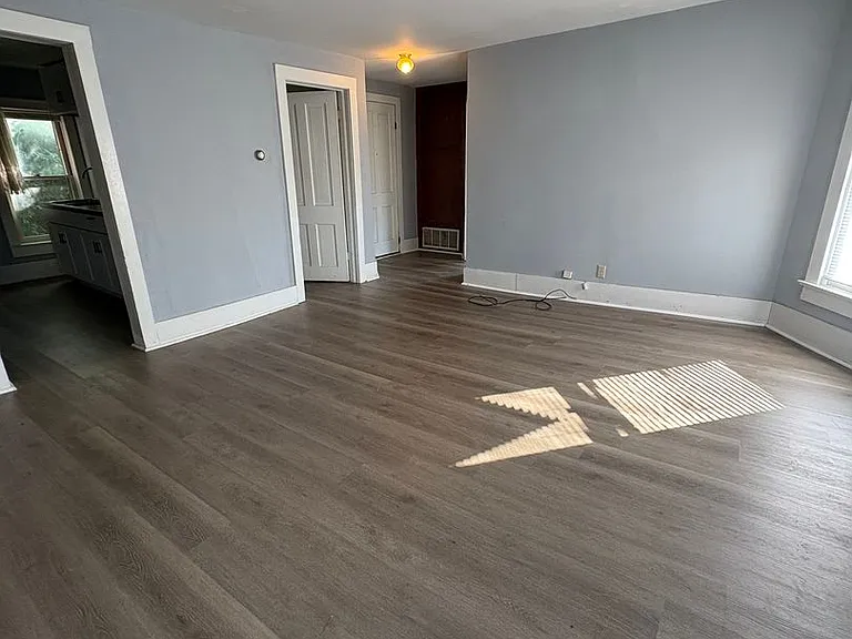 1345 Avon St — Photo 13