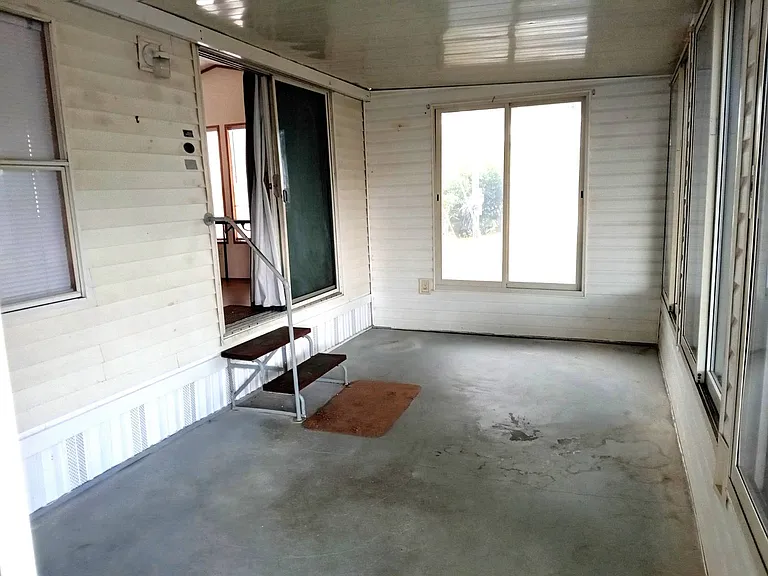 753 W Main St #26T — Photo 3