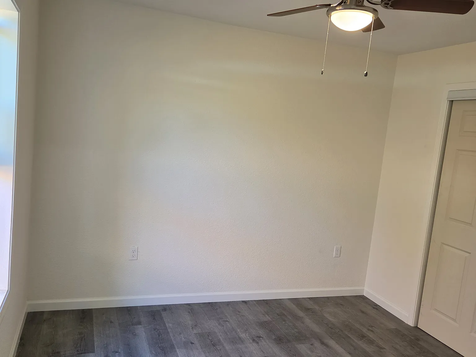 1304 Fruitridge Dr — Photo 2