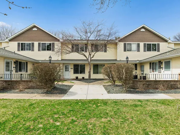 7666 13th St N, Oakdale, MN 55128