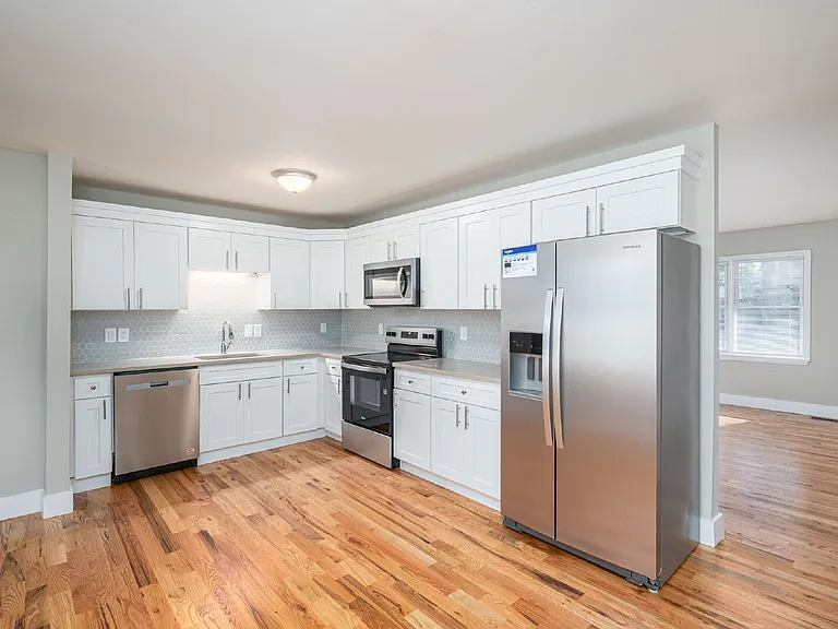 412 Forest Dr — Photo 8