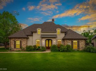 1047 Spanish Moss Cir, Bossier City, LA 71111