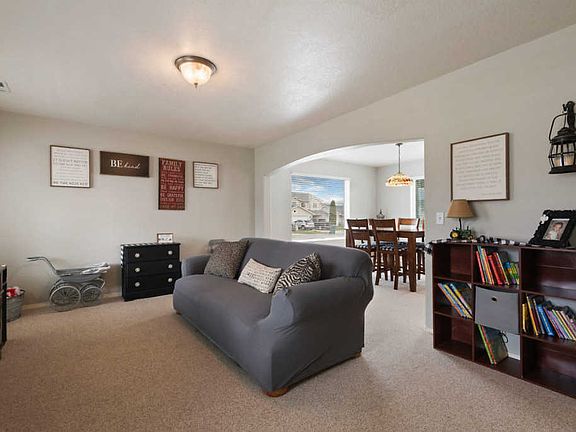 5th image of 2755 E Obsidian Ave