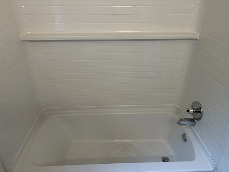 555 Upland St — Photo 13