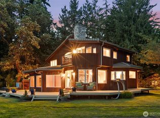 2548 S Camano Dr, Camano Island, WA