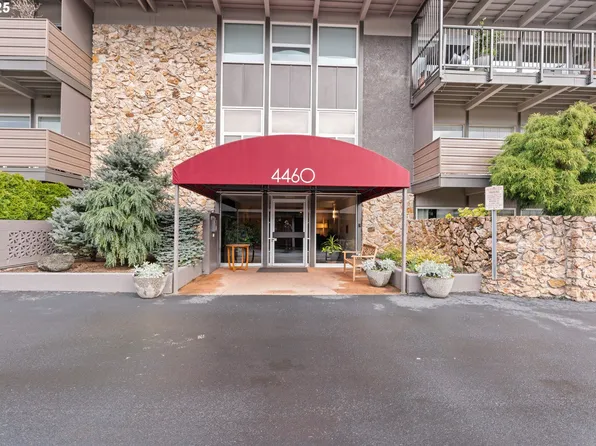 4460 SW Scholls Ferry Rd APT 20, Portland, OR 97225