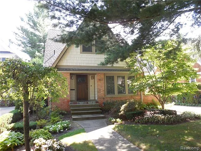 807 Wallace St photo 1