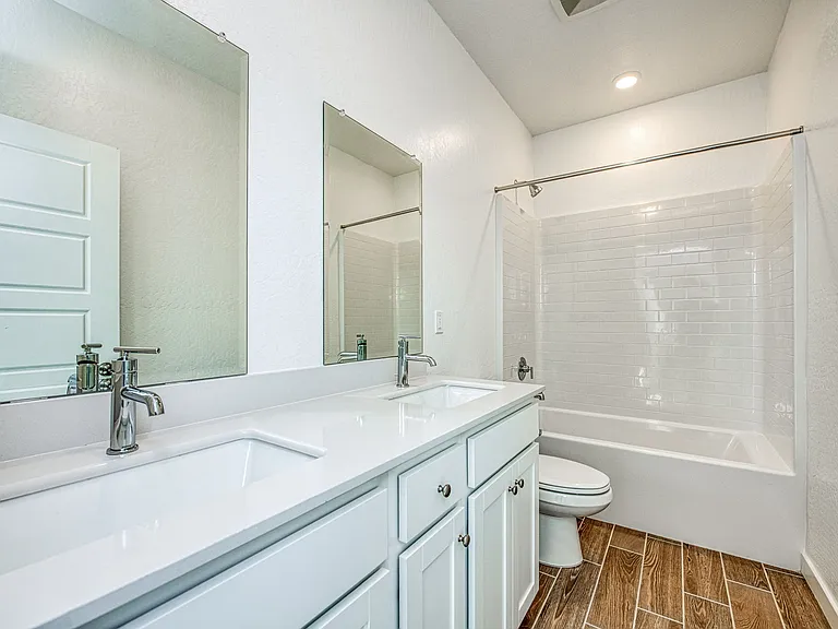1088 Horizon Dr W — Photo 15