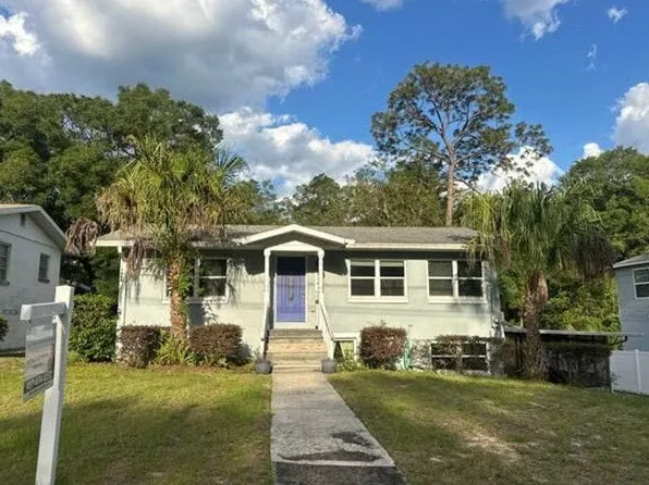 2094 Penn Dr, Deland, FL 32724